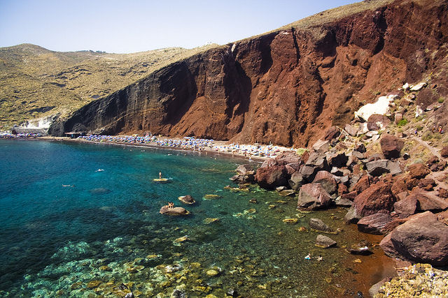 Santorini spiaggia rossa
